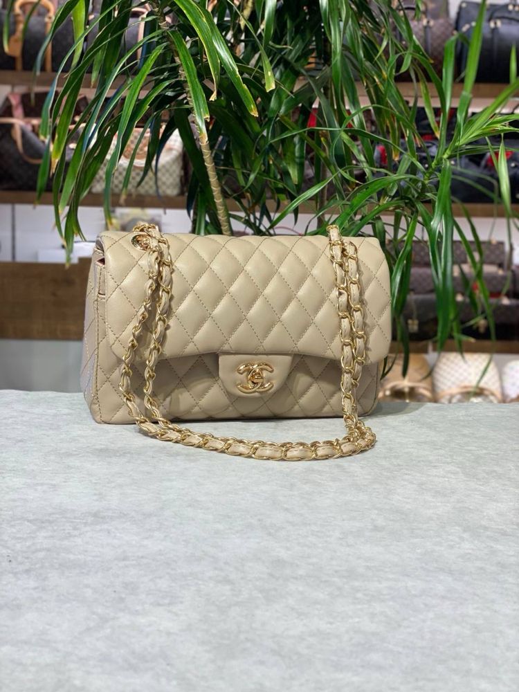 Geanta Chanel  Noua !!! Dimensiuni 26/18 !!!