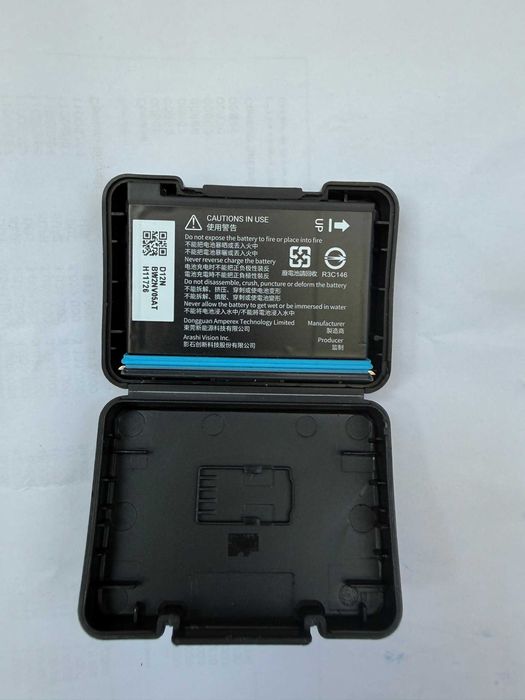 Vand Insta 360 X3 + invisible dive case + baterie suplimentara