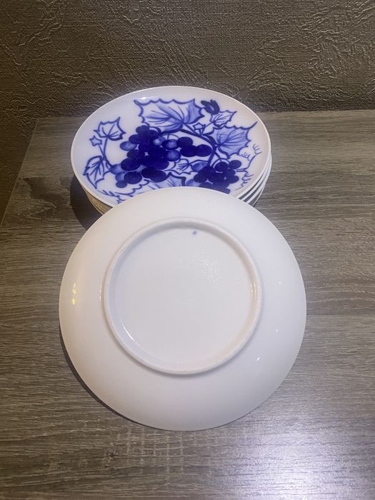 Продаются десертные тарелки антиквариат