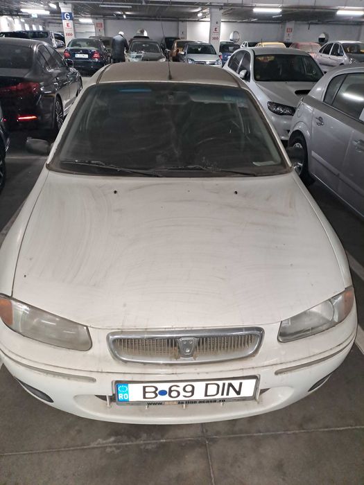 De vinzare Rover 200.