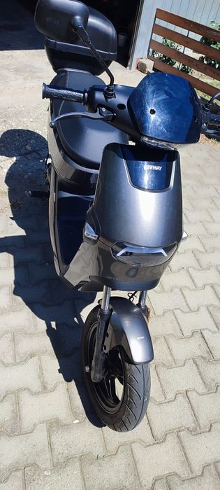 Scuter electric Keeway
