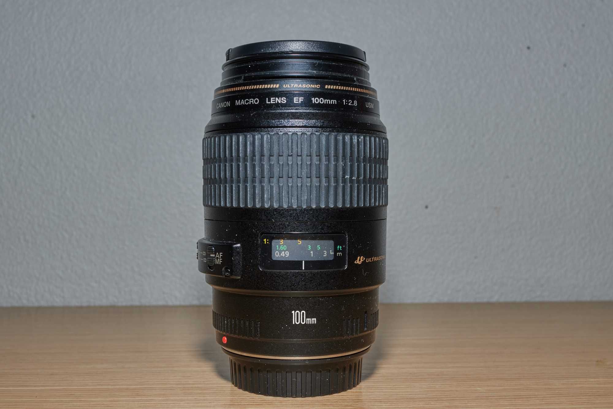Объектив Canon EF 100mm f2.8 Macro USM