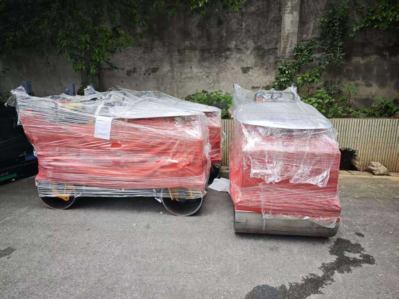 Дорожный 3тонна двухвальцовый  мини каток