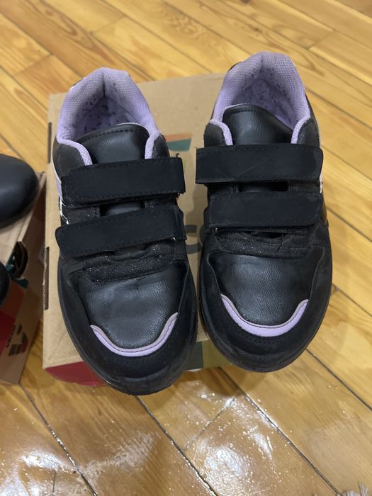 Кроссовки и балетки на девочку