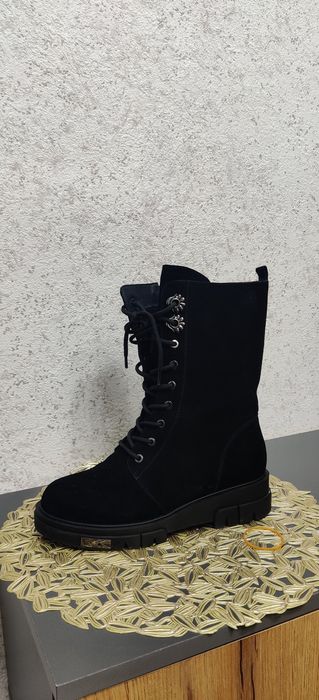 Продам зимние сапоги