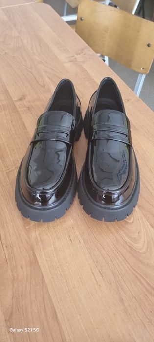 Oyoq kiyim juda sifatli