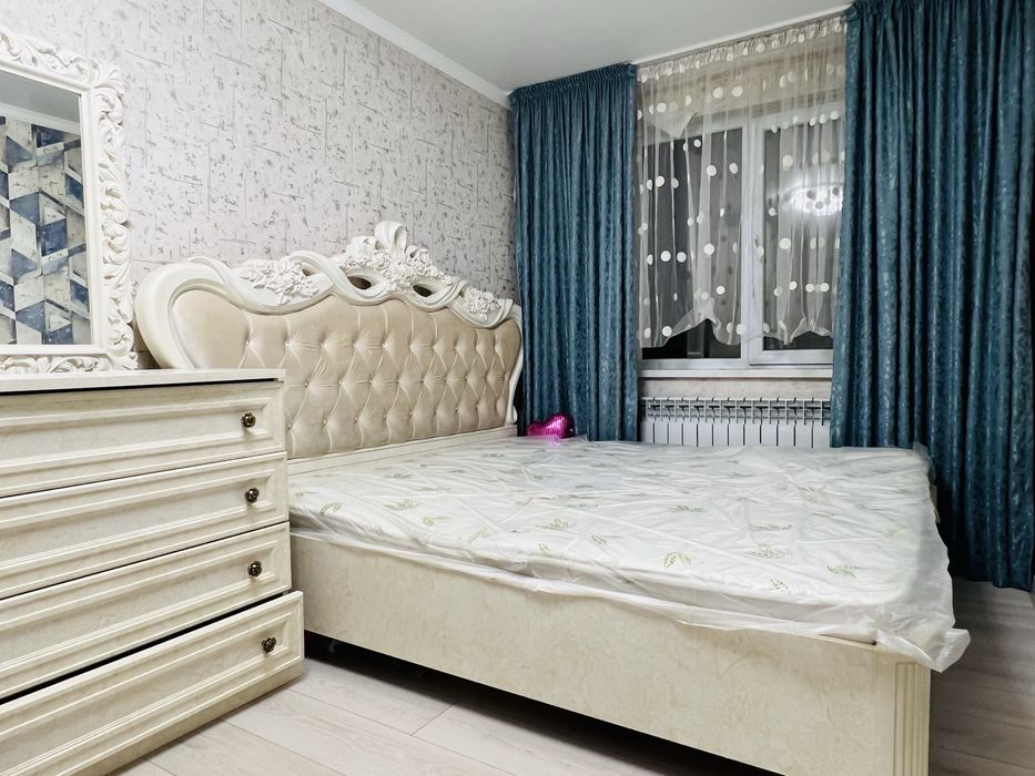 спальный гарнитур с новым ортопидическмм матрасом