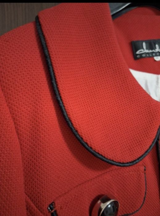 Costum dama/deux-pieces/ sacou si fusta