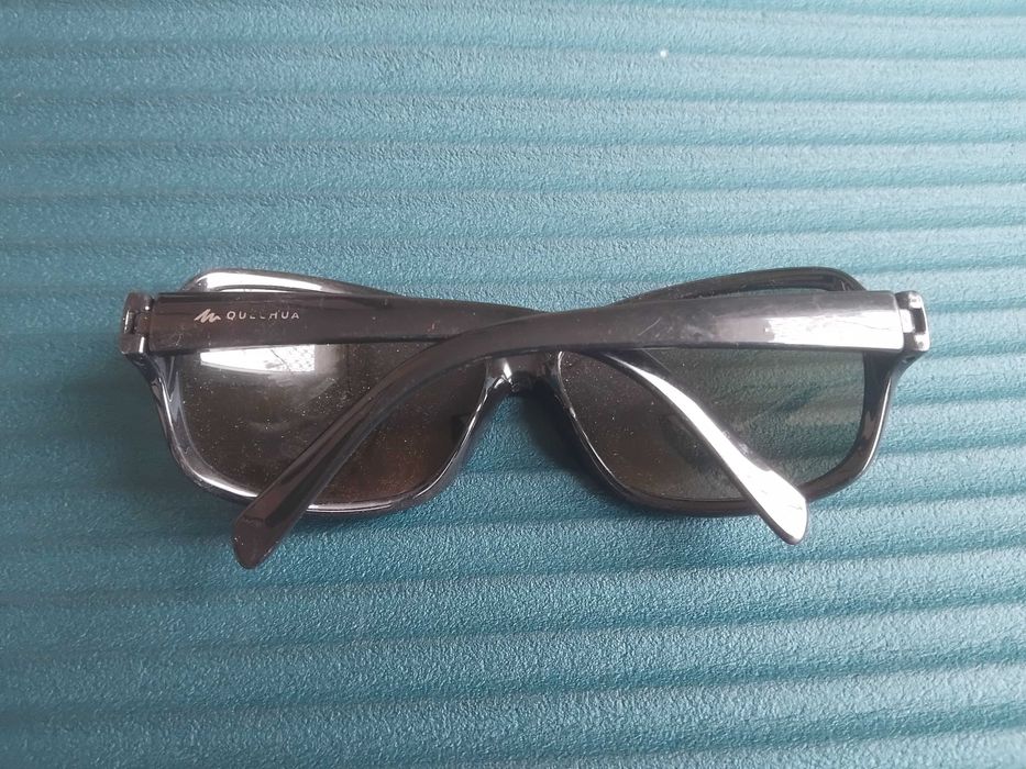 DECATHLON оригинални тъмни слънчеви очила