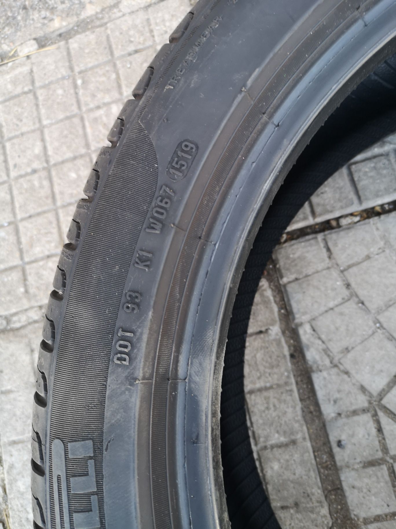 225 45 18 Pirelli