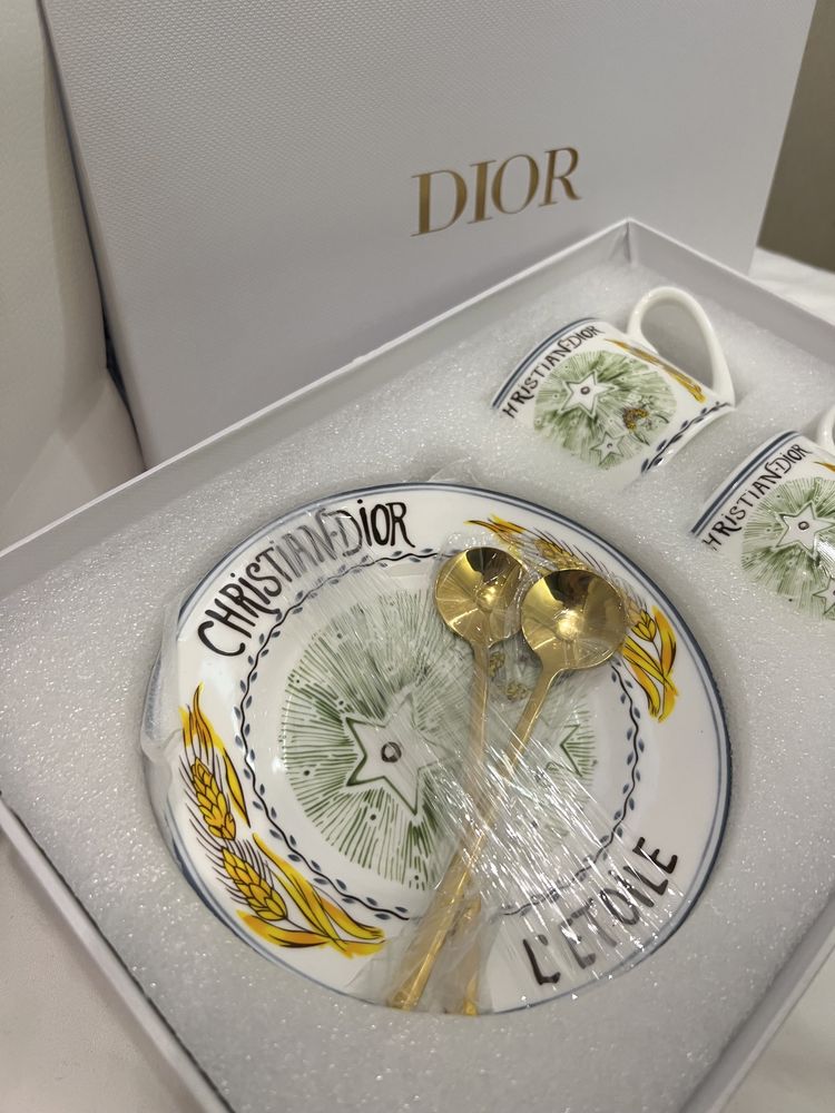 Посуда Dior из фарфора