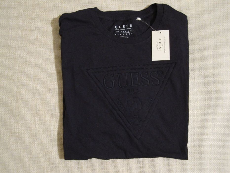 Оригинална черна тениска Guess от USA | НАМАЛЕНИЕ 33%