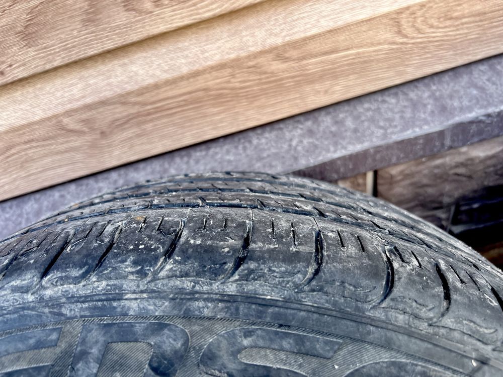 Резина KUMHO 225/55R16 на оригинальных дисках AUDI