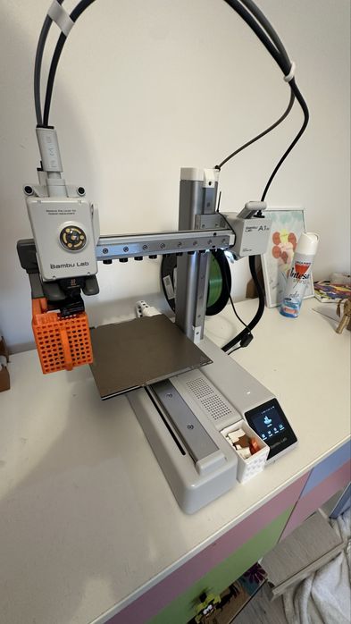Imprimanta 3D Bambulab A1 mini perfectă pentru începători