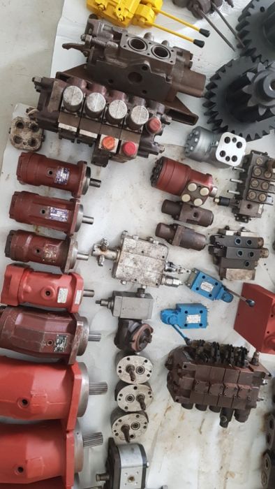 Pompe hidraulice hidromotoare F110 F112 f116 F120 F125 F132 F416 F420
