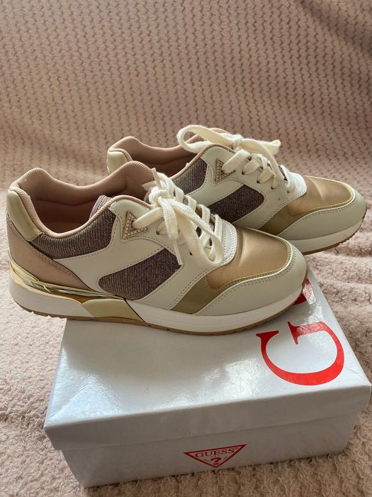Маратонки дамски  GUESS