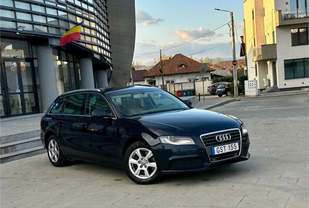 Audi a4 b8  2.0 143 automat 8+1