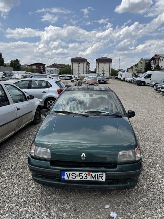Vand masina Renault Clio 1996