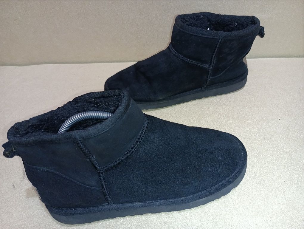 UGG кожени боти N40- 35 лв
