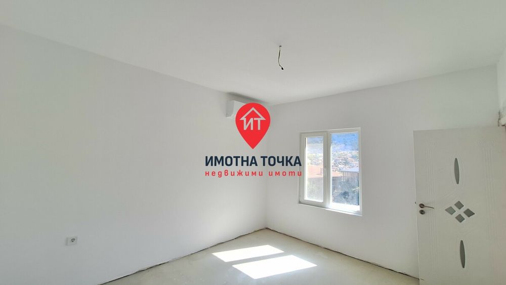 Продава се Къща в с. Павелско, Област Смолян - 372 кв.м за 1100 €/кв.м - Снимка #3