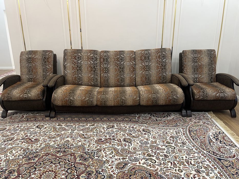 Диван  гостиной б/у