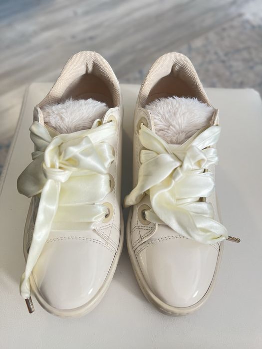 Adidasi sport Guess eleganti cu sireturi din satin