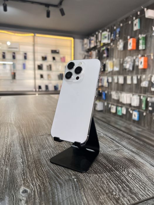 iPhone 16 Pro, 256GB, white