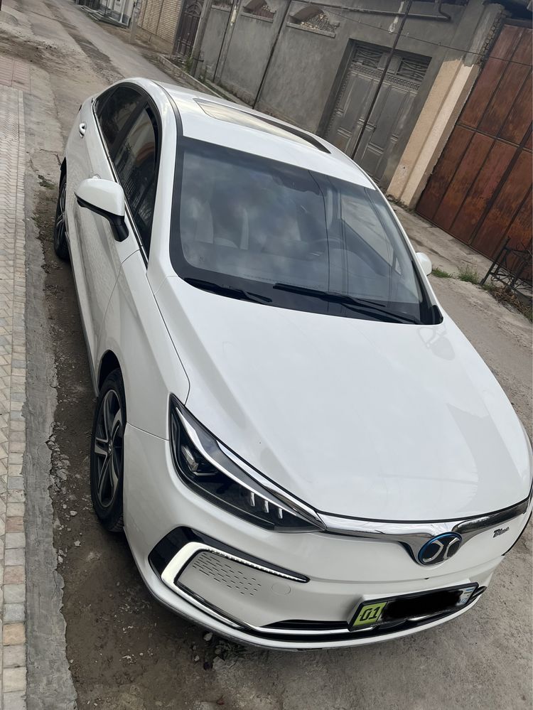 Baic EU5 R500 Full