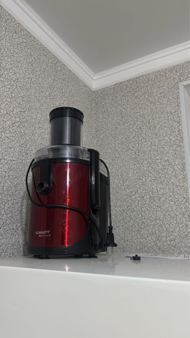 Продам б/у Соковыжималку,в хорошем и рабочем состоянии