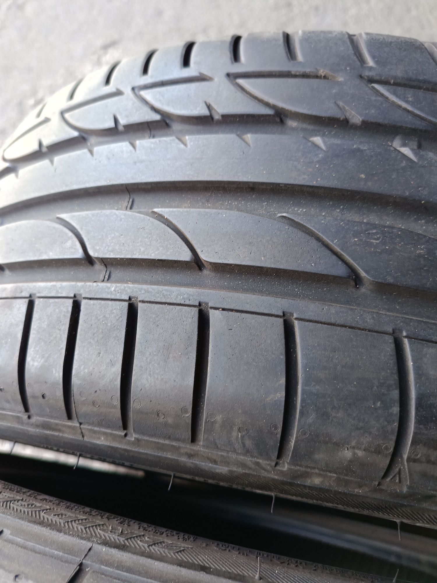 Летни гуми -19цола -225/40-1бр.-110лв."BRIDGESTONE"-като нови