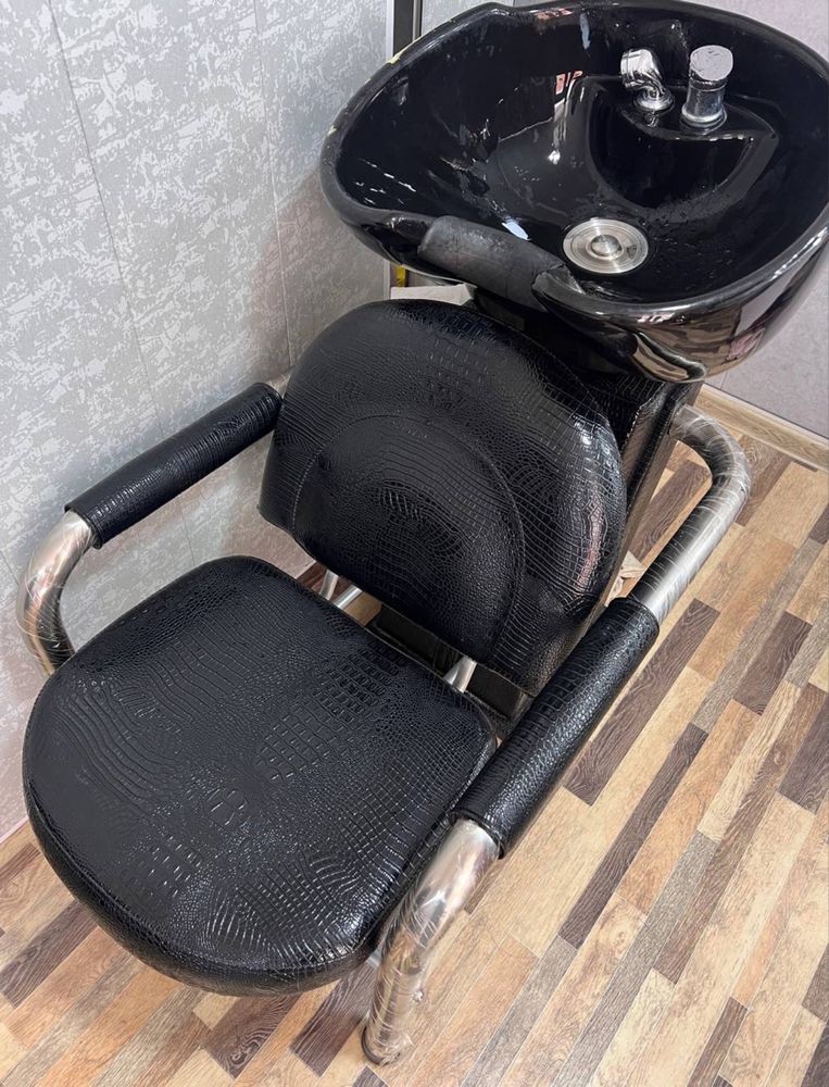 Salon jihozlari sotiladi yangi