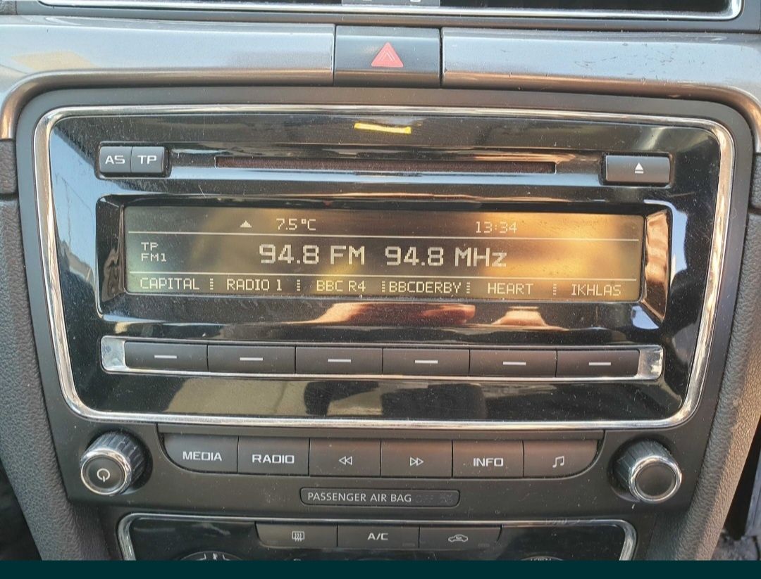 Radio CD Player Swing Skoda Superb 2