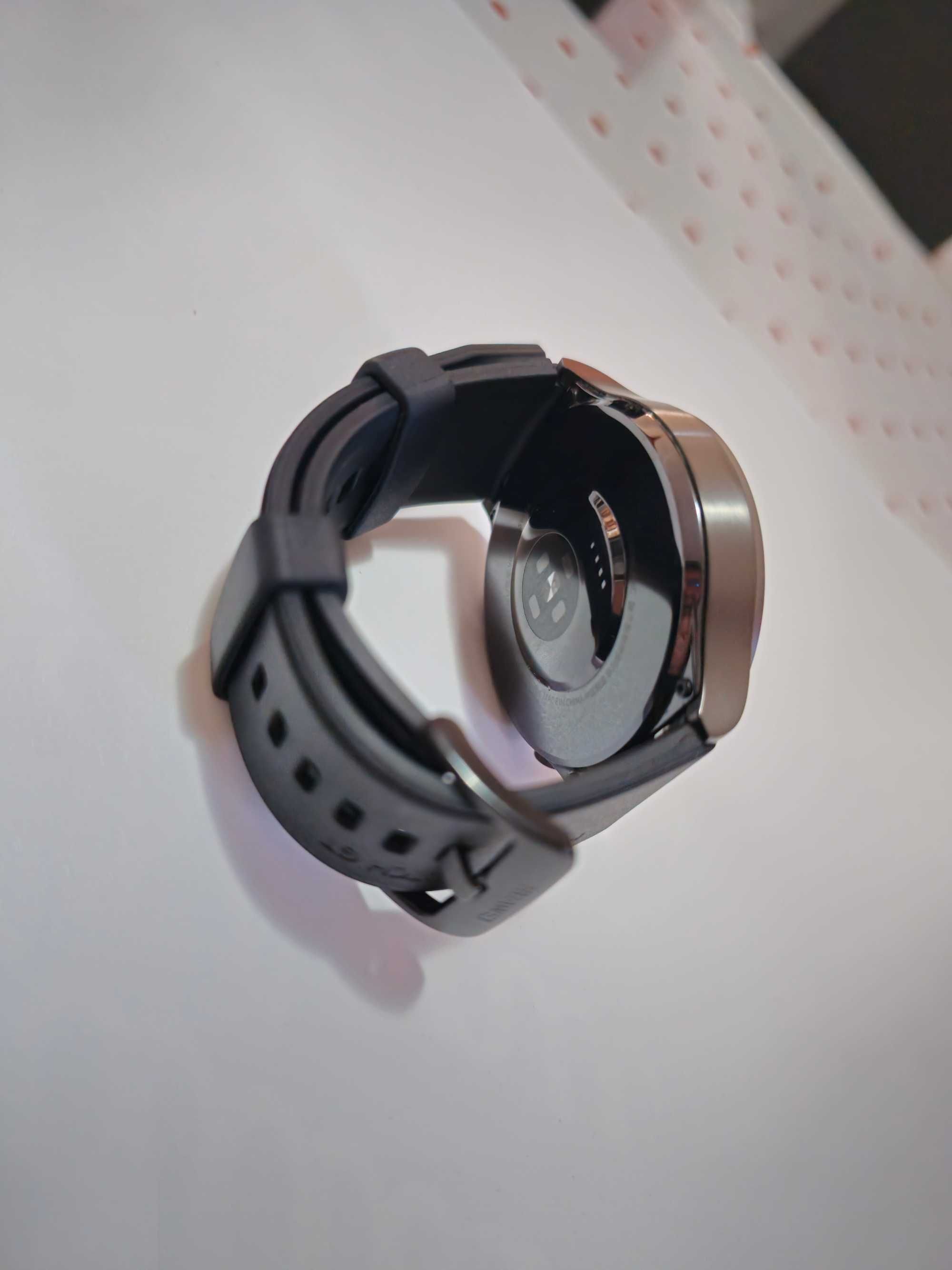 Huawei watch GT 2 PRO  cu cablu încărcare original si  cutie originala