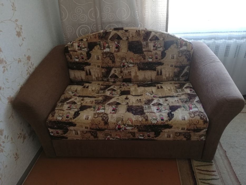 Продам диван подростковый