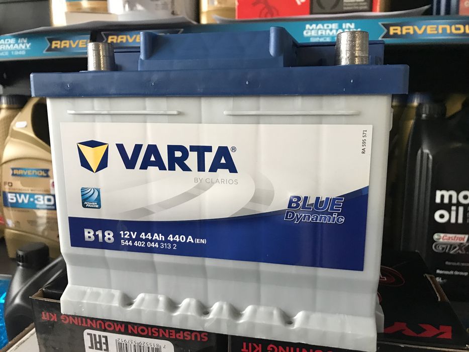 VARTA Blue Dynamic 12V 44Ah 440A - Borna Normala (dreapta +)