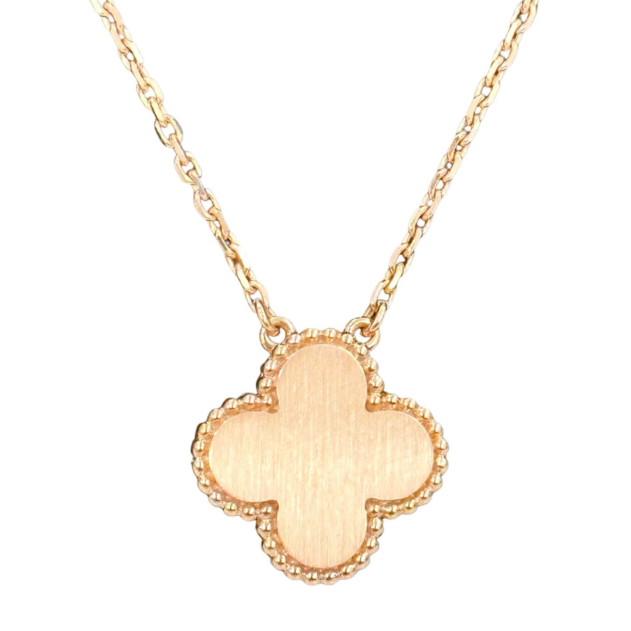 Van Cleef & Arpels VCA Silver Cream Mother Pearl Diamond Clover Колие