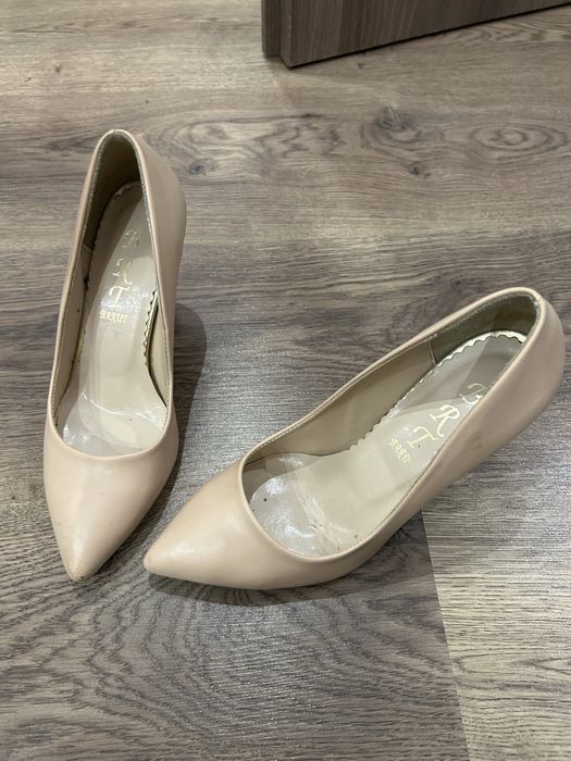 Официални обувки с токчета