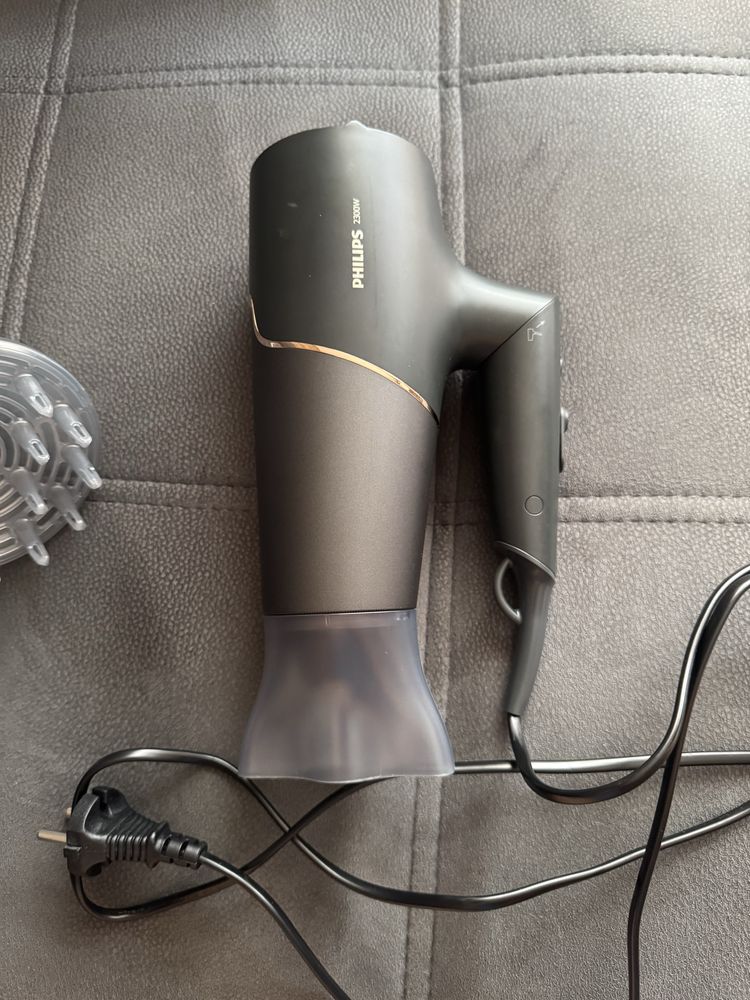 Сешоар PHILIPS ….