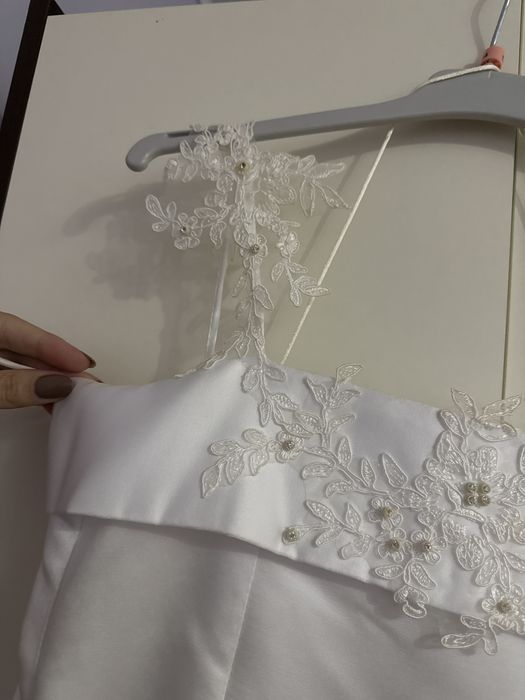 Rochita de mireasa pentru fetite