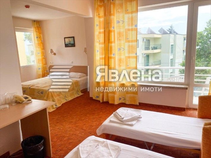 Дава се под наем Едностаен апартамент в Варна, Чайка - 30 кв.м за 275 € - Снимка #1