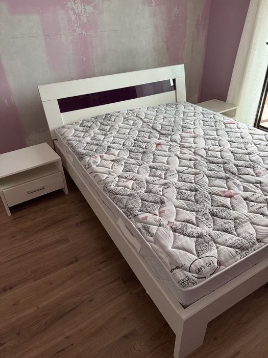 Гардероб, легло, секция и нощни шкафчета