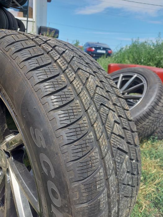 Vând cauciucuri 285 45 r20