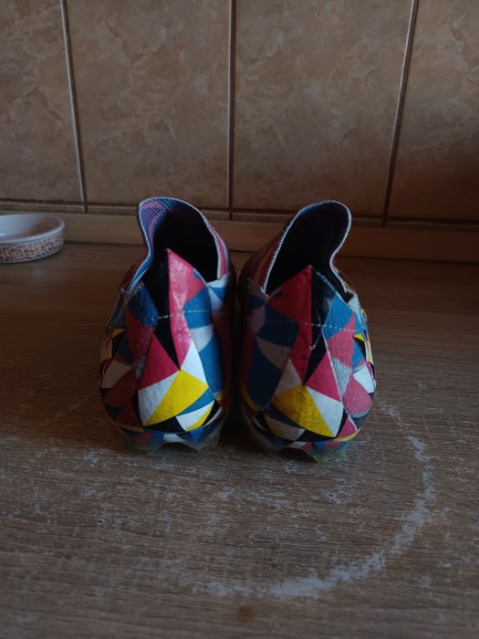 Vând ghete Adidas predător original folosite 5 zile