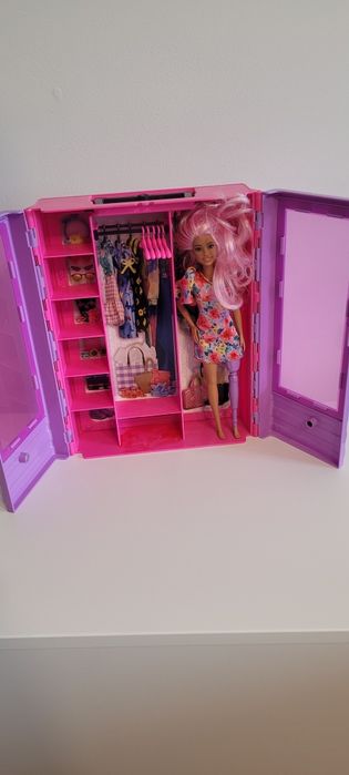 Barbie Sirena Malibu Roberts 30cm +  dulap barbie