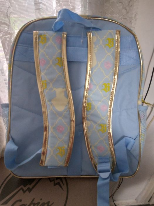 Ghiozdan Beauty nou 120 de lei bucata