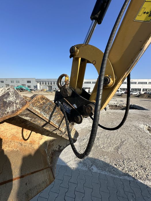 Miniexcavator CAT 305 ECR, 5 tone