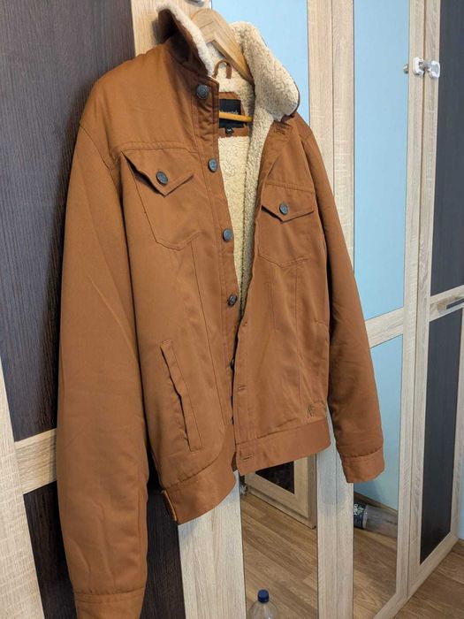 Geacă de Toamnă/Iarnă Aeropostale cu Blană (Sherpa) pe Interior. NOU