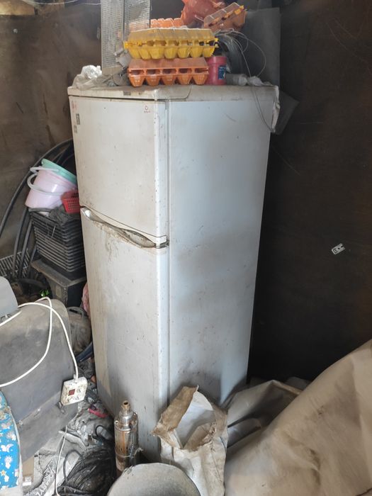 Продам холодильники