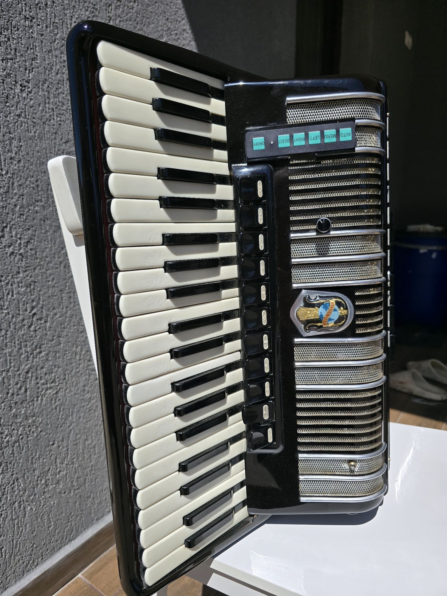 Weltmeister s4 cu midi,midi wireless și juzisound 1