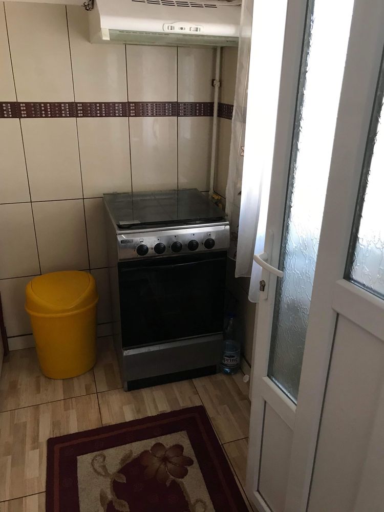 Inchiriez apartament